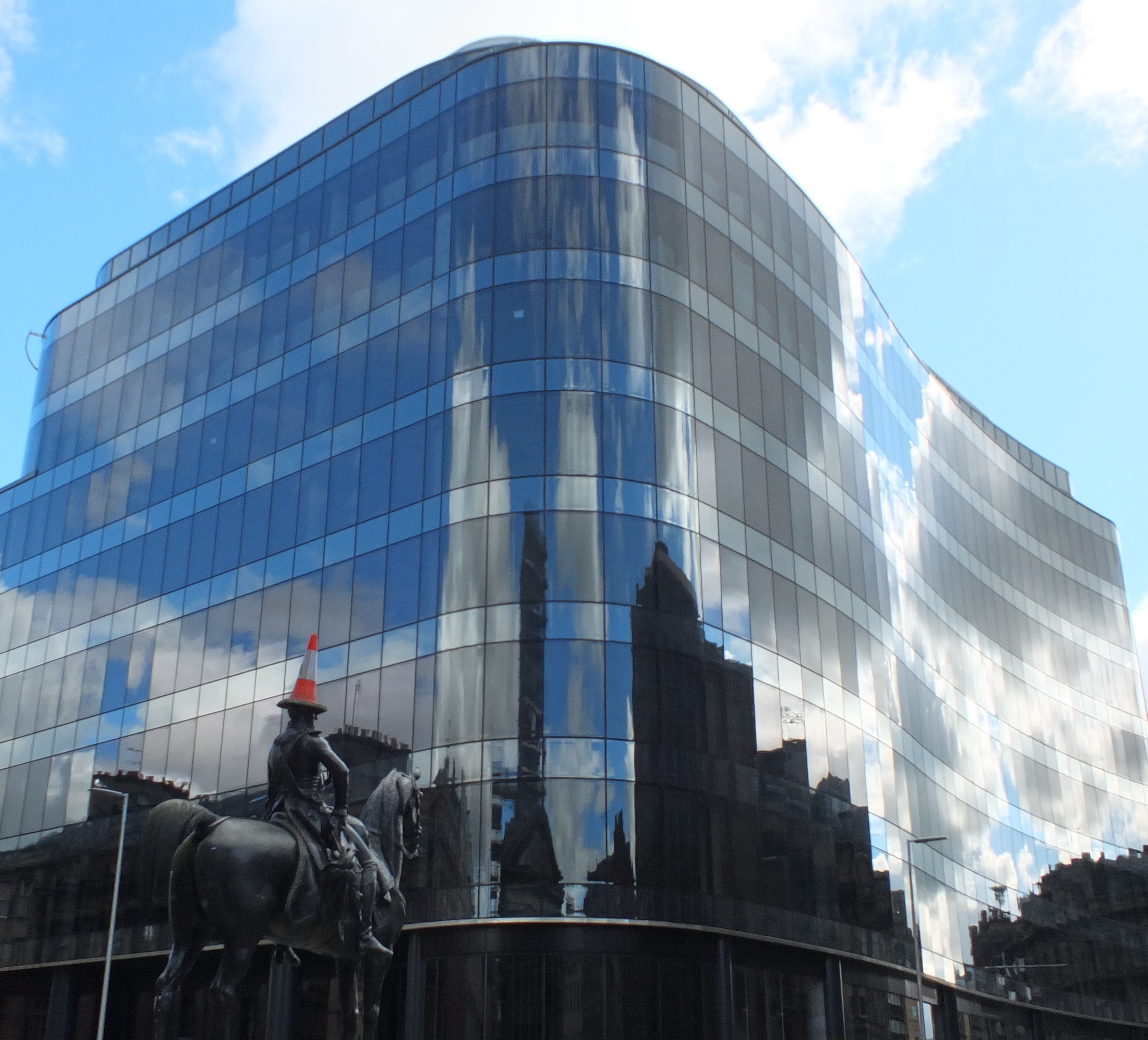 wellington_mirror.jpg